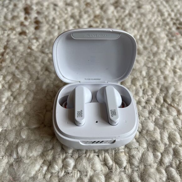 JBL Live PRO+ TWS Wireless Bluetooth Noise Cancelling Headphones White Case Buds - Picture 8 of 10